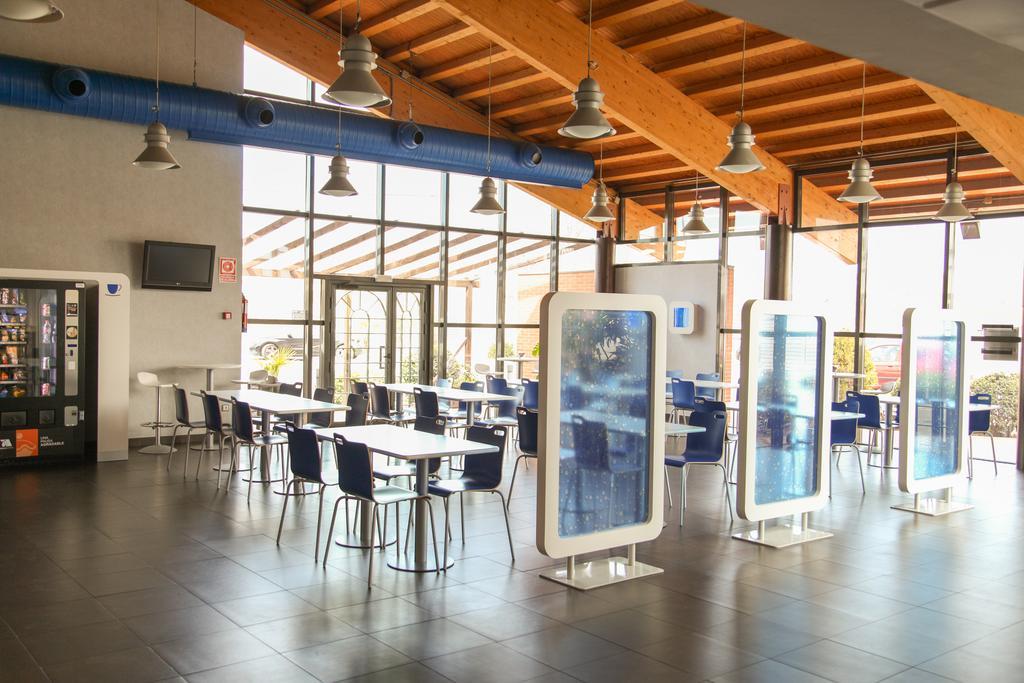 Ibis Budget Madrid Alcala De Henares La Dehesa Экстерьер фото